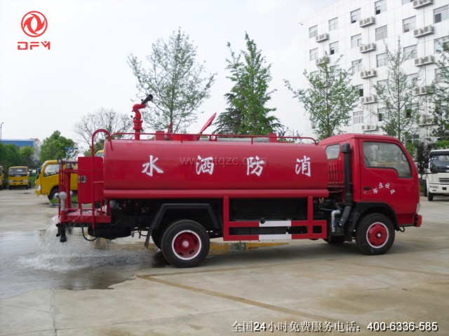 東風(fēng)小霸王社區(qū)消防灑水車
